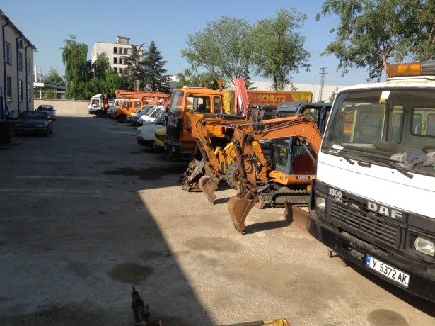 prodavam-proizvodstveno-skladova-baza-s-ofisi-tiergovsko-pomeshhenie-i-gazstanciia-na-otlicna-lokaciia-big-2